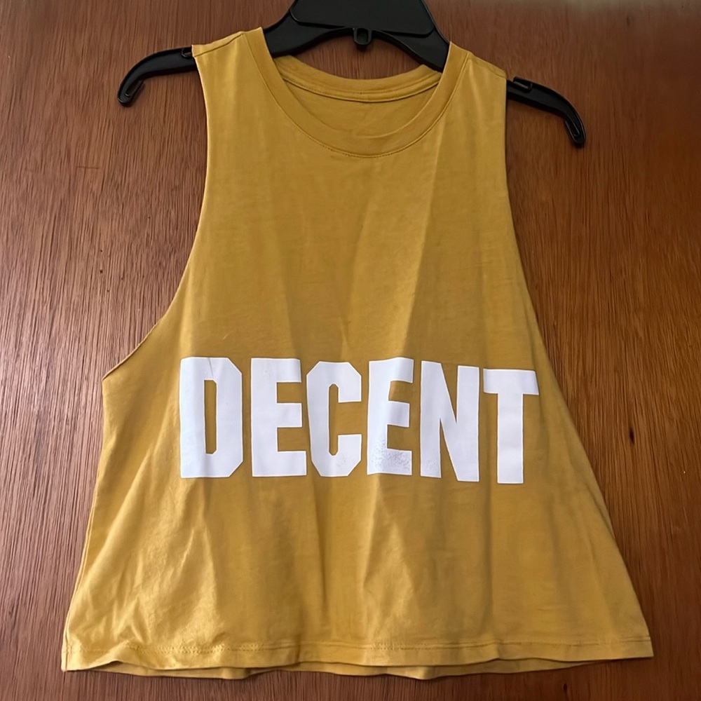 SORINEX DECENT Women’s crop top tank.